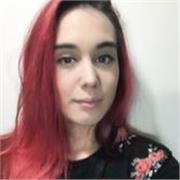 Salve, sono Jenni e ho 28 anni, sono diplomata in scienze sociali e laureata in belle arti